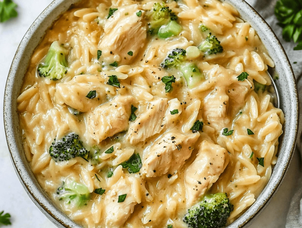 4 Ingredient Mounjaro Recipe – Step-by-step process showing lemon, ginger, and honey being mixed into a detox drink