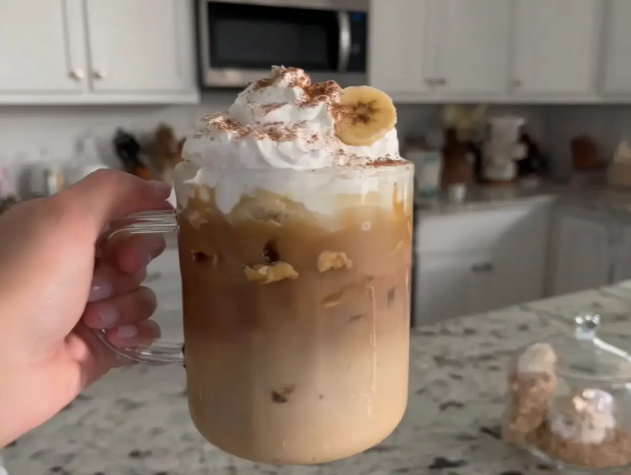 4 Ingredient Mounjaro Recipe – Step-by-step process showing lemon, ginger, and honey being mixed into a detox drink