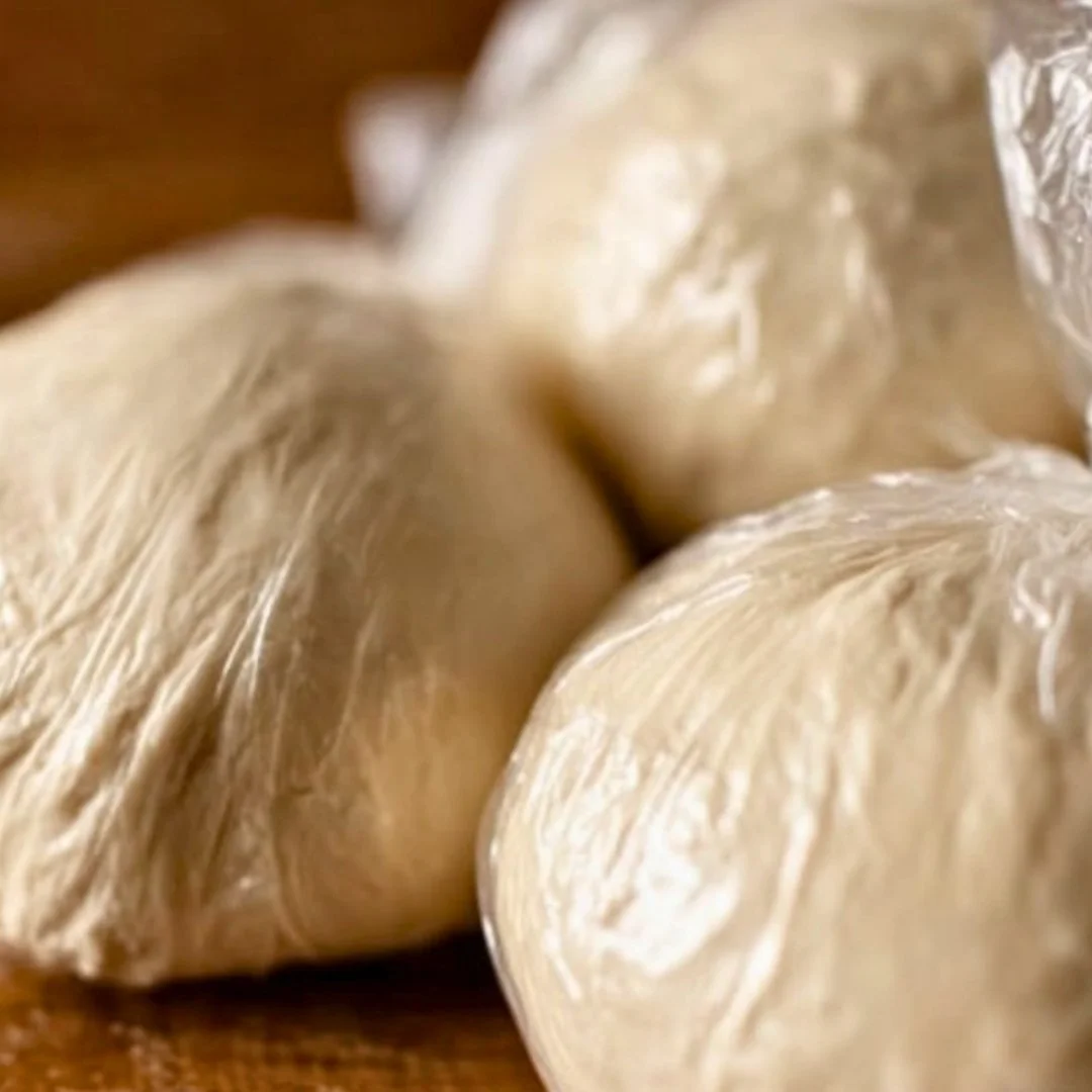 4 Ingredient Mounjaro Recipe – Step-by-step process showing lemon, ginger, and honey being mixed into a detox drink